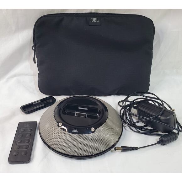 JBL On Stage Micro Portable iPod / iPhone Docking device speaker w bag remote
